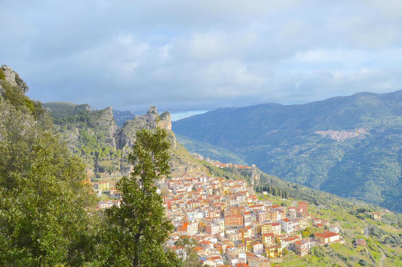 Ulassai Sardinia Climbing House Bed & Breakfast エクステリア 写真